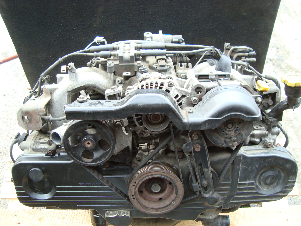 Двигател Subaru Legacy 19982004 2.0 125 hp необорудван