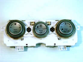  Панел Климатик  Mazda 6 2002-2008  RF01E2E