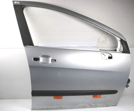 Предна дясна врата  Peugeot 308 2008-2013    